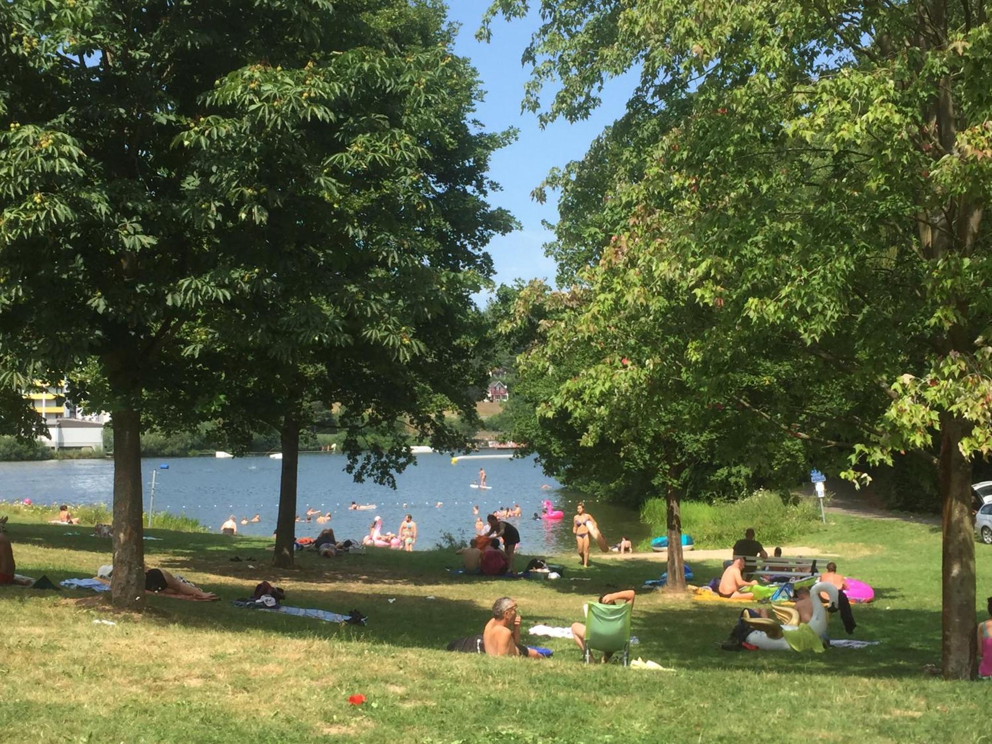Ferienhaus "Gestiefelter Kater" Am See Im Bergland เคียร์ชไฮม์ ภายนอก รูปภาพ