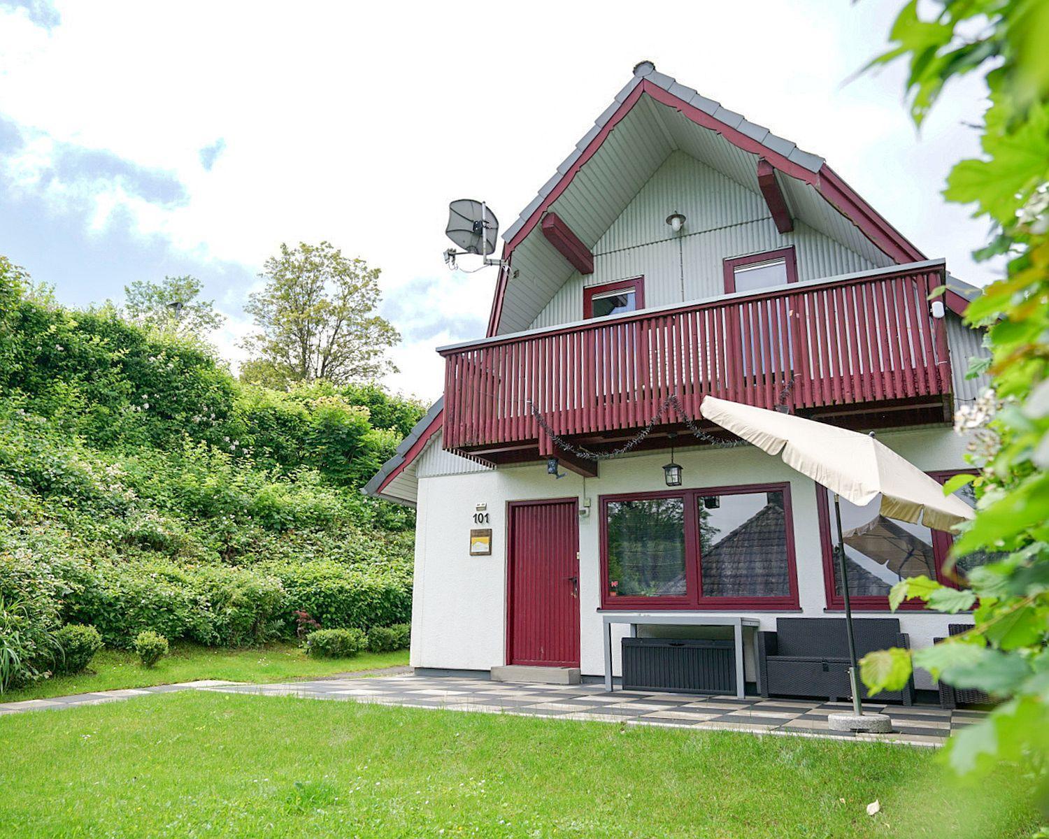Ferienhaus "Gestiefelter Kater" Am See Im Bergland เคียร์ชไฮม์ ภายนอก รูปภาพ