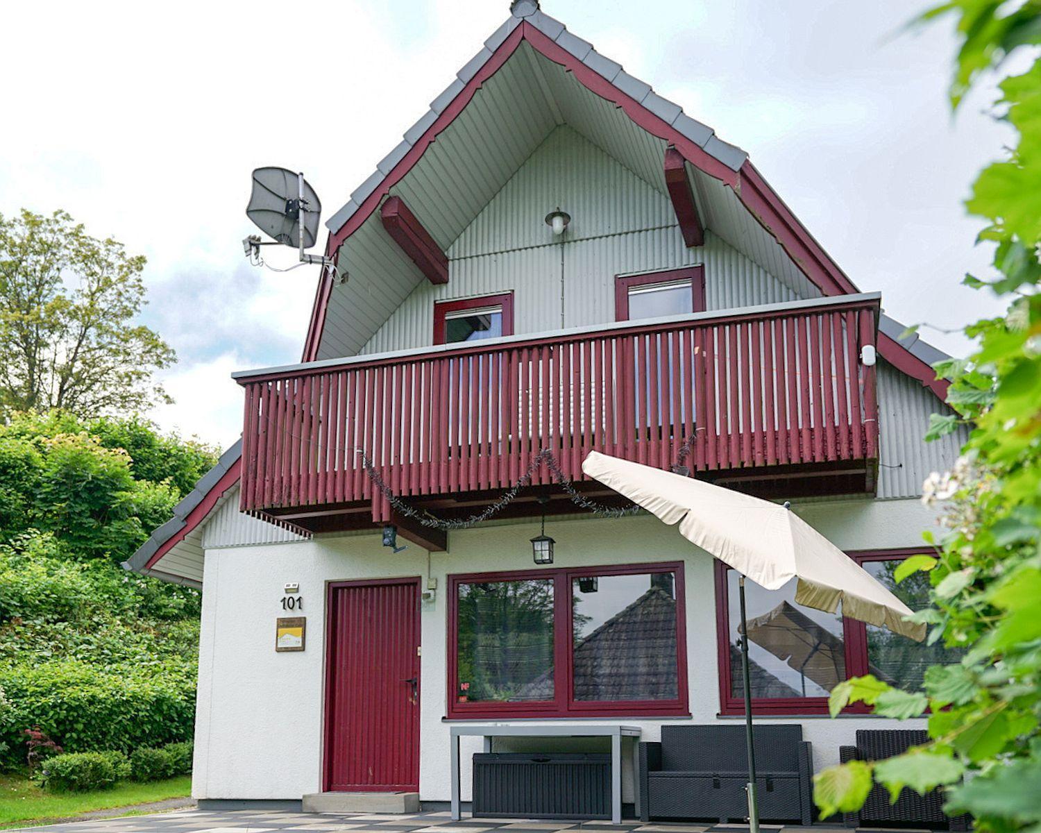 Ferienhaus "Gestiefelter Kater" Am See Im Bergland เคียร์ชไฮม์ ภายนอก รูปภาพ